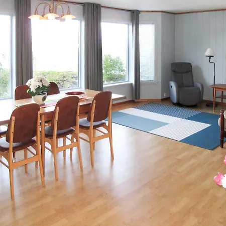 Holiday Henrikhus Feriehus
